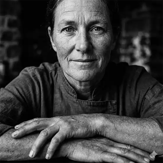 Cheffe de cuisine, Joséphine Guérardie, du restaurant La Dernière Lame à Sauzon.